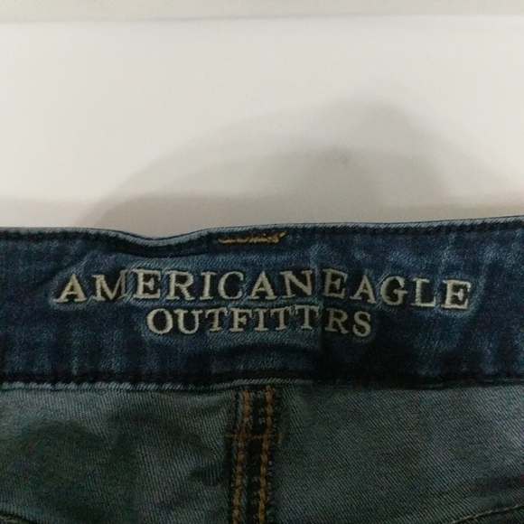 American Eagle Distressed Denim Super Stretch Medium Wash Shorts - size 0 - Picture 2 of 7